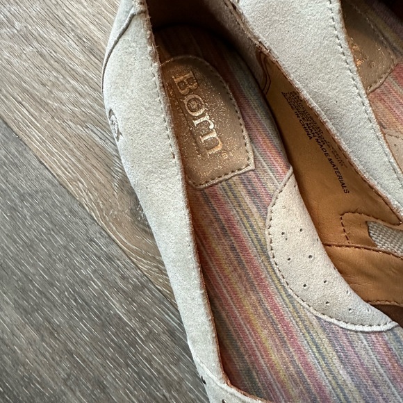 NWOT Born light gold stud sebra flat shoes size 8 - Picture 9 of 12